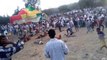 En plein festival en Inde, plusieurs hommes se font électrocuter et chute au sol