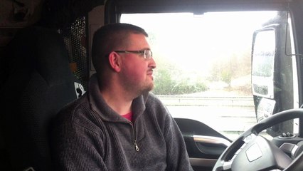 La galère des routiers bloqués sur la RN141