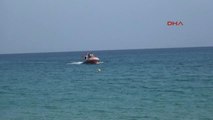 Antalya Batma Tehlikesi Geçiren Tekneyi Sahil Güvenlik Kurtardı