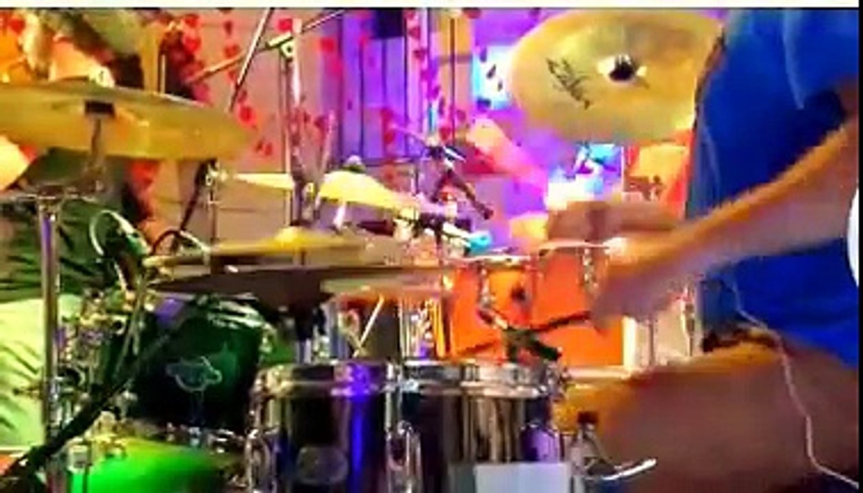 Dhol bjany kay kwab ki tabeer daykhiy
