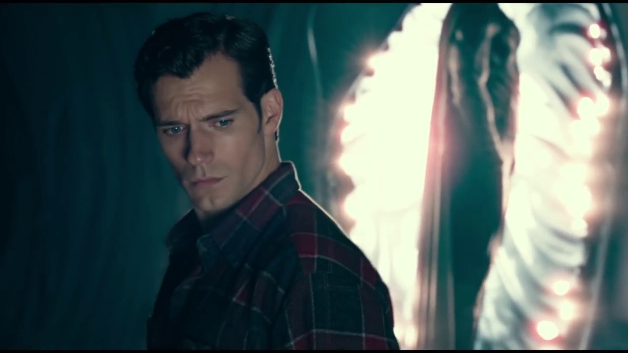 Justice League - Superman deleted scene (black costume)