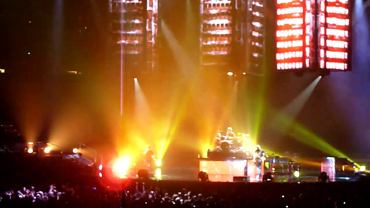 Muse - Hysteria, Pepsi Center, Denver, CO, USA  10/2/2010