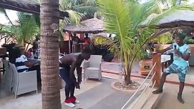 MdR...Ce sérêre assure l'ambiance....