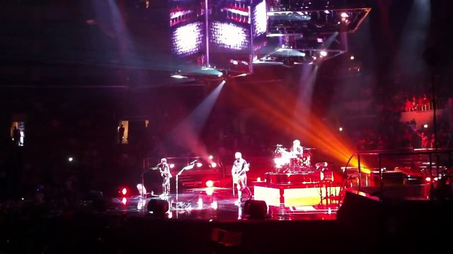 Muse - Star Spangled Banner + Interlude + Hysteria, Staples Center, Los Angeles, CA, USA 9/25/2010