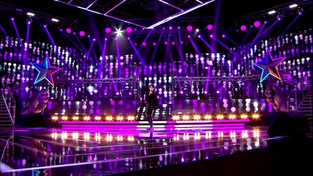 Mario Krastev - Crazy Little Thing Called Love