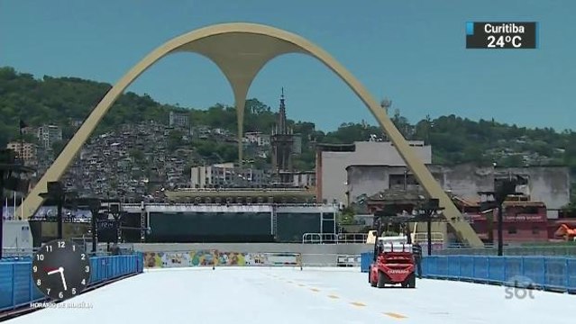 No Rio, a Marquês de Sapucaí já está pronta para receber os desfiles