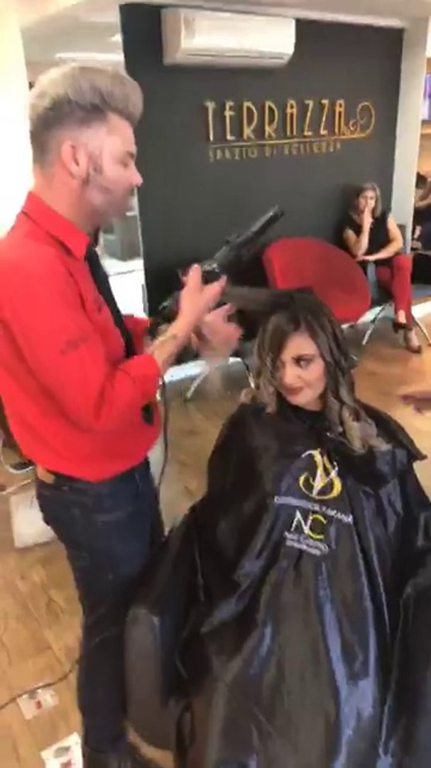 Curly Hair Tutorial - How to Style Wavy Hair