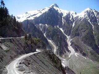 Srinagar to Kargil Road