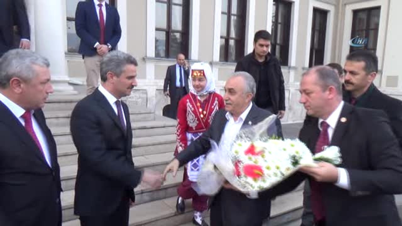 Bakan Fakıbaba: "Et İthalinin En Önemli Sebebi Anaç Olmaması"