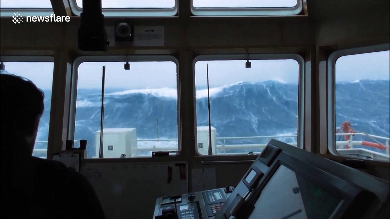 Ship battles giant waves in the North Sea