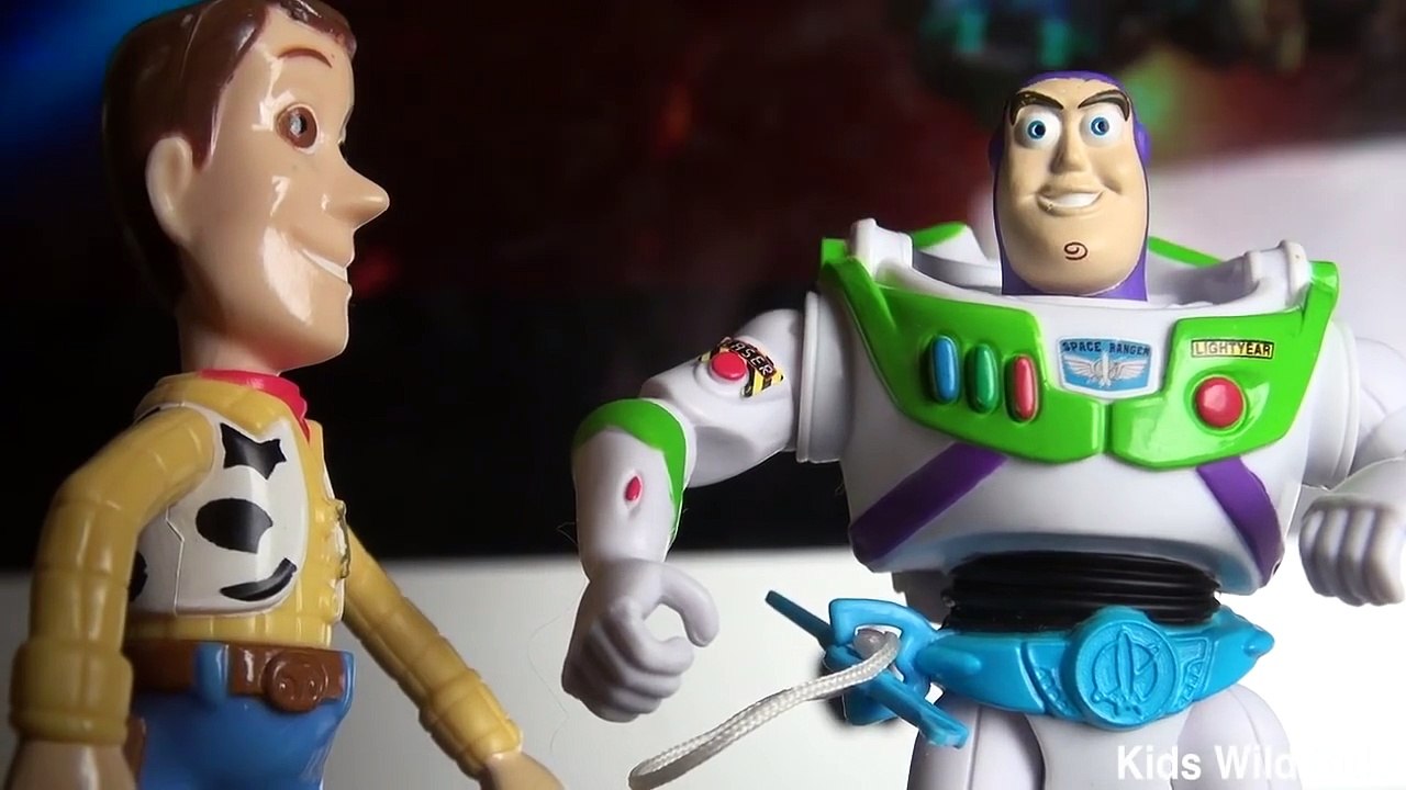 LEGO Toy Story 4: Movie Magic | Woody Buzz Lightyear & Batman | Disney Pixar