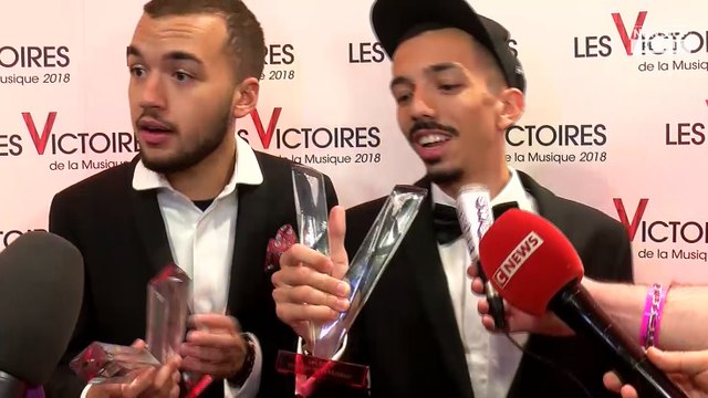 Victoires de la musique : Bigflo et Oli très touchés par leur toute première récompense (Exclu Vidéo)