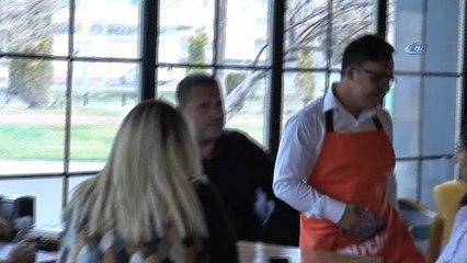 Down Sendromlular bu kafede çok mutlu