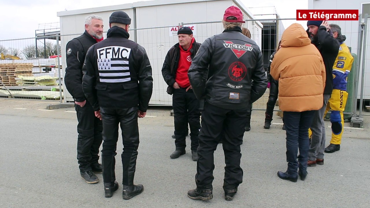 Côtes-d'Armor. Les motards tractent leur colère