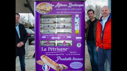 Un distributeur de pain dans le Beaujolais