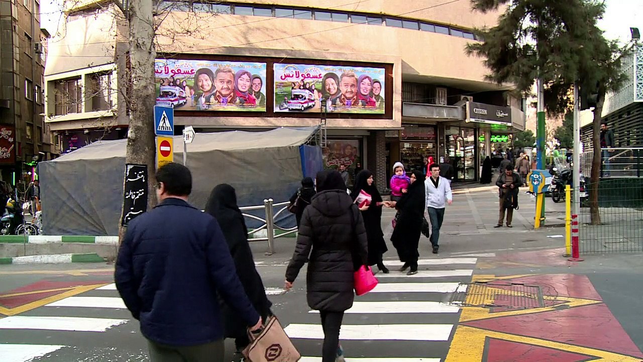 Wie Iranerinnen über das Kopftuch diskutieren