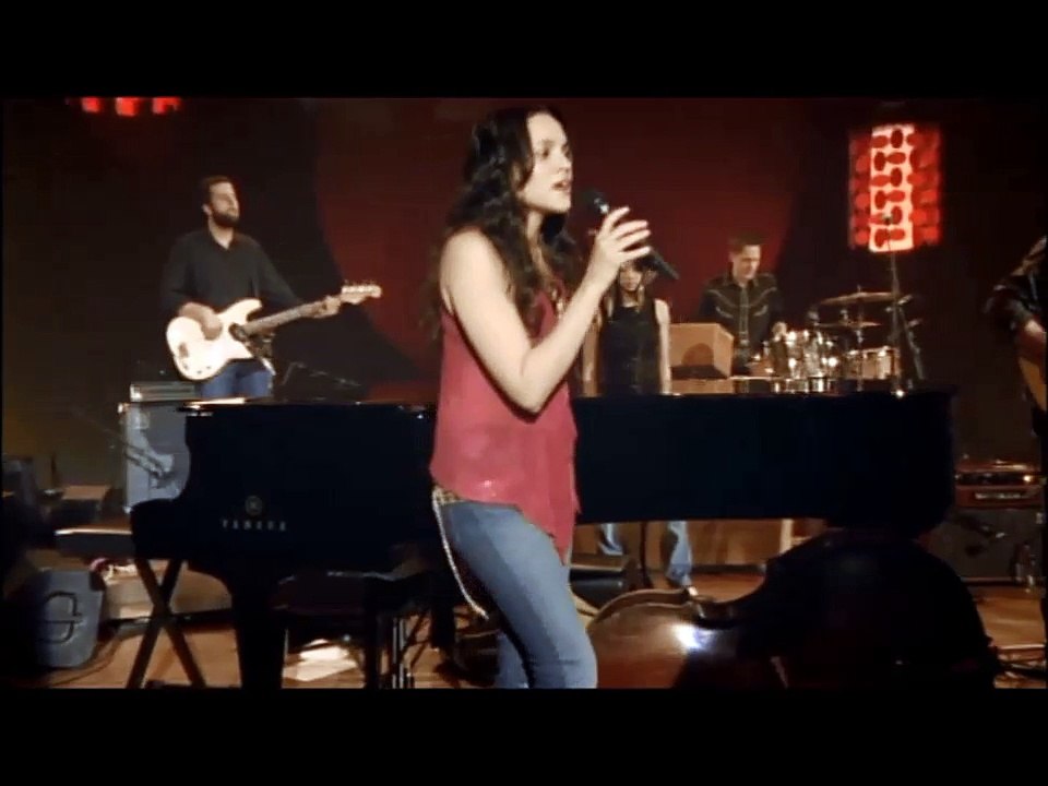 NORAH JONES – ABOVE GROUND – NORAH JONES and THE HANDSOME BAND: LIVE IN 2004