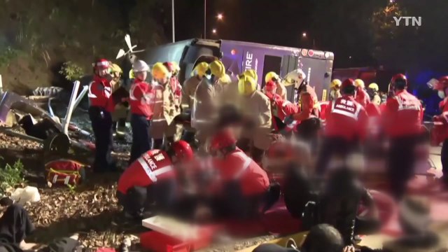 홍콩서 이층 버스 전도...18명 사망·47명 부상 / YTN
