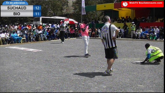International de pétanque à Saly, Sénégal : Tir de précision, finale Suchaud vs Bio
