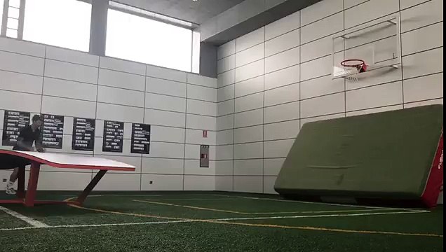 Sergio Ramos reta a LeBron James y Curry antes del All Star de la NBA