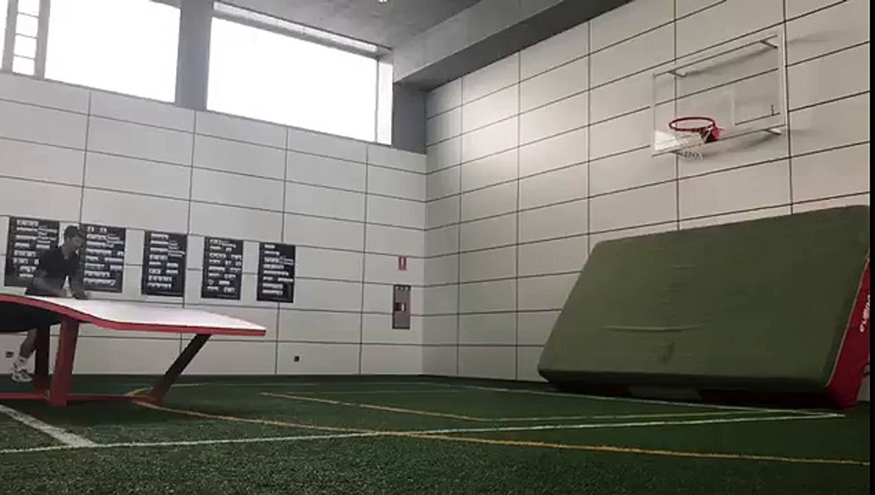 Sergio Ramos reta a LeBron James y Curry antes del All Star de la NBA