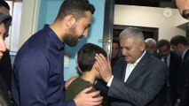 Başbakan Yıldırım, Şehit Jandarma Astsubay Öz'ün ailesine taziye ziyaretinde bulundu - İZMİR