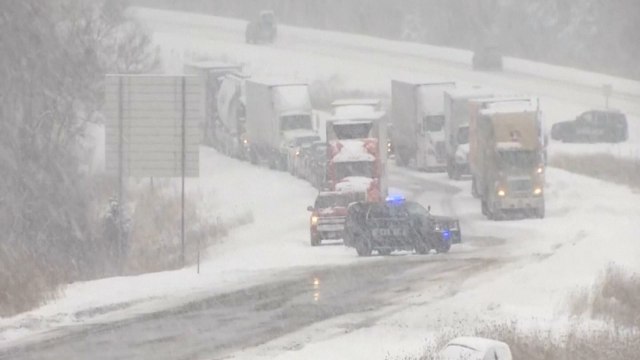 Deadly winter storm kills two in the Midwest