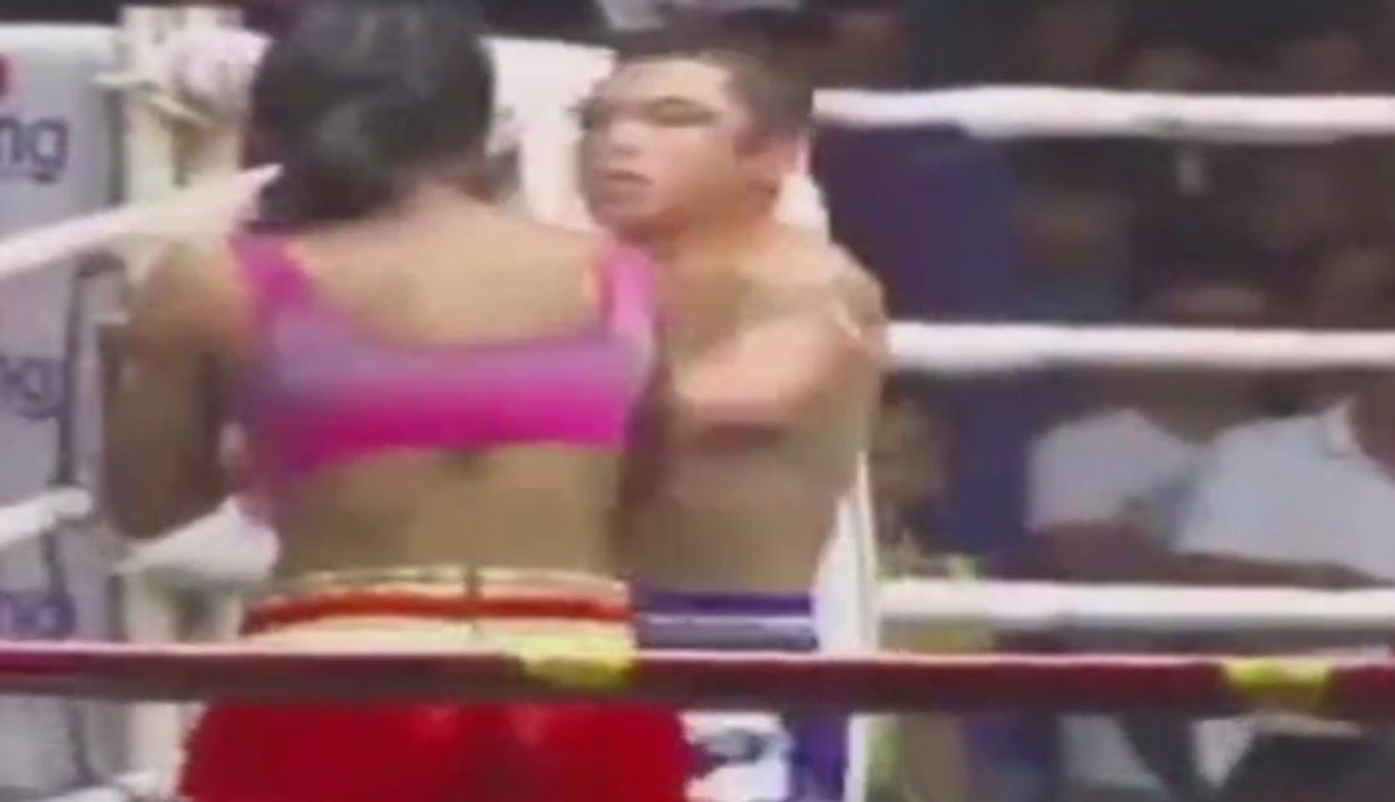 BOXING - MATCH WITH A GIRL - NO COMMENT !