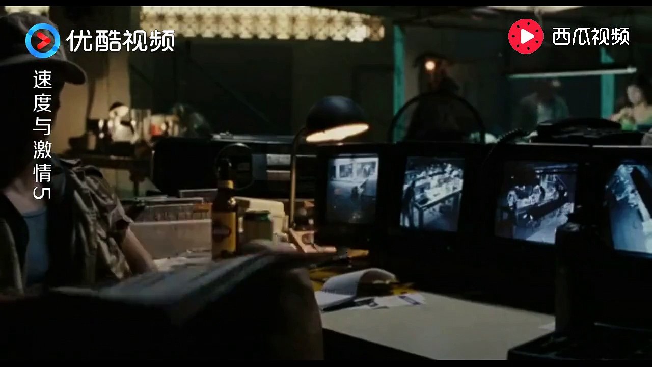 《玩命關頭5 Fast Five或Fast & Furious 5》男子霸气烧毁1100万美元，只为给对方下马威，就问你心不心疼