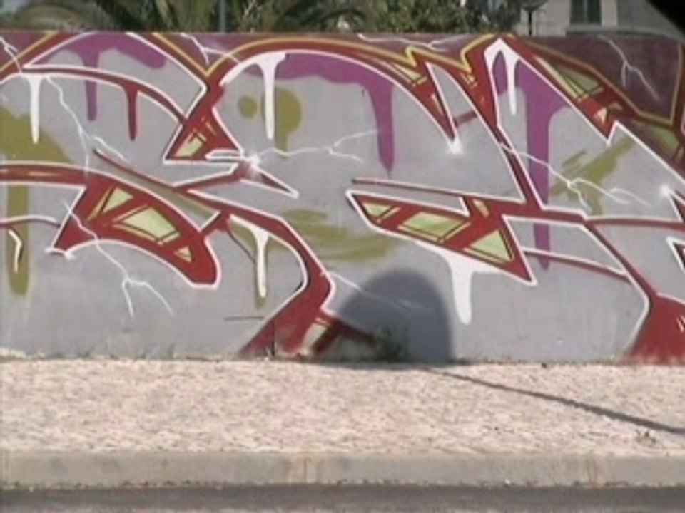 Graffiti Em (In) Olhão