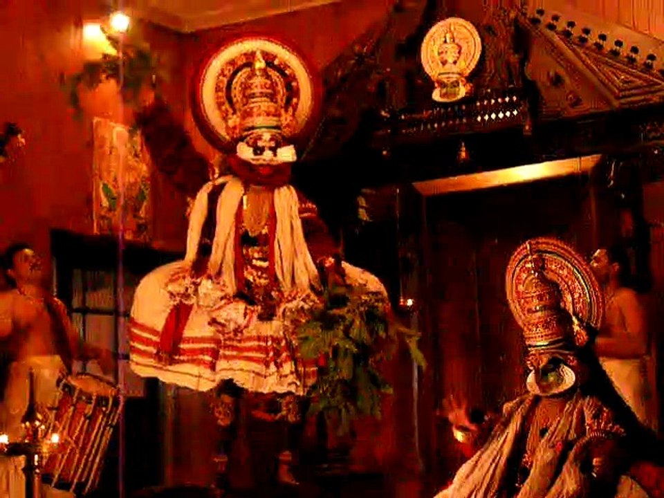 kathakali performance - Fort Cochin, Kerala