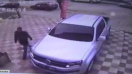 İş Yerinden Hırsızlık Güvenlik Kamerasında