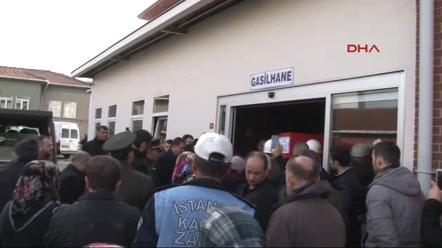 Şehit Uzman Çavuş Koray Karaca İçin Baba Evi Önünde Helallik Alındı