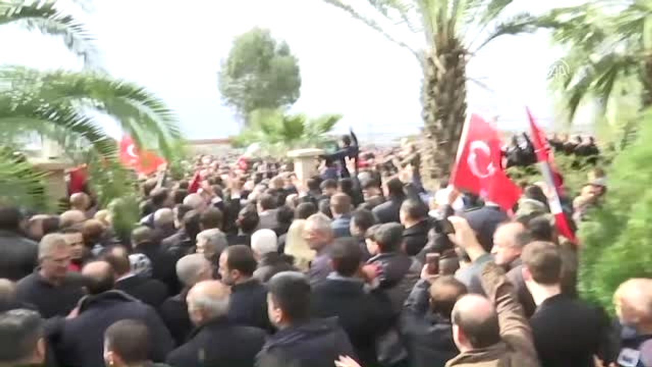 Şehitlerimizi Uğurluyoruz - Şehit Kurmay Pilot Yüzbaşı Mehmet İlker Karaman'ın Cenaze Töreni (1)