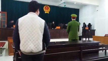 Bố hiếp dâm con gái ruột, khai say rượu không nhớ… lĩnh án 13 năm tù