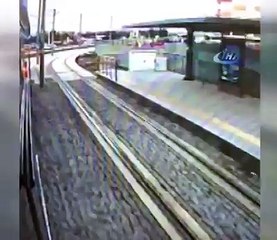 Acemi kamera sosyal içerik - Tramvaya makas