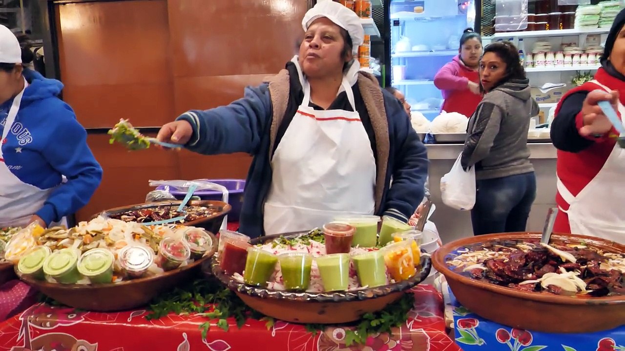 GOD LEVEL Street Food in Mexico - Sandwich NINJA with SUPER FAST Cutting Skills + Mexican Chicken