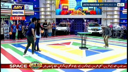 Asa Kia hua kay Sab competitor Ko Bike Deni Parh Gayi