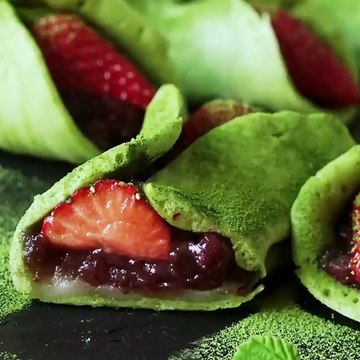 Tastemade en Instagram “Matcha Mini Crepes With Mochi
