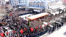 Şehitlerimizi Uğurluyoruz - Şehit Piyade Uzman Çavuş Hüseyin Şahin'in Cenaze Töreni (2)