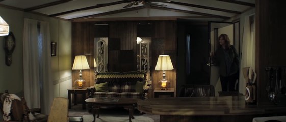 THE STRANGERS_ ΜΑΤΩΜΕΝΗ ΝΥΧΤΑ (THE STRANGERS_ PREY AT NIGHT) - TRAILER (GREEK SUBS)