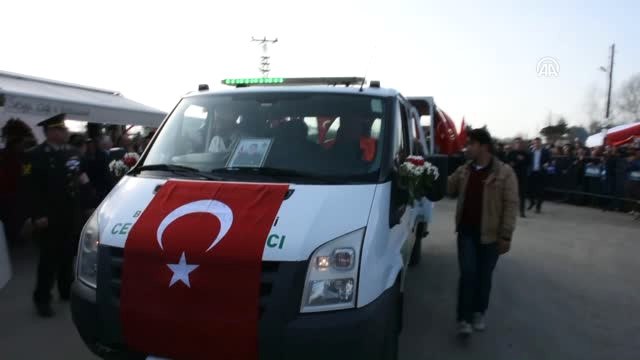 Şehitlerimizi Uğurluyoruz - Şehit Uzman Çavuş Burak Akalın'ın Cenaze Töreni (3)