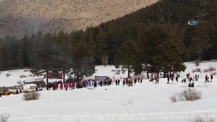 Şen-Kay Hızek Festivali' Renkli Görüntülere Sahne Oldu