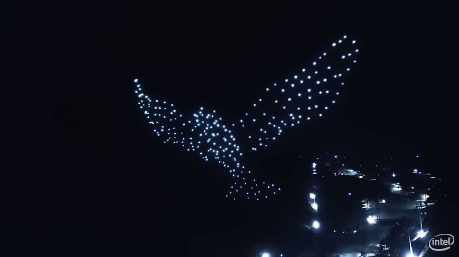 Asi vuelan en grupo los 1.218 drones de los Juegos Olímpicos de Invierno -  Vídeo Dailymotion