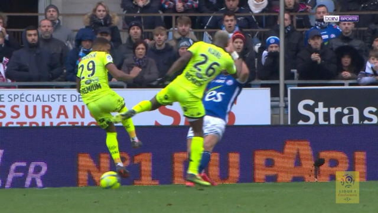 I take it... No take it! Troyes's moment of chaos in Strasbourg's box that missed the opener