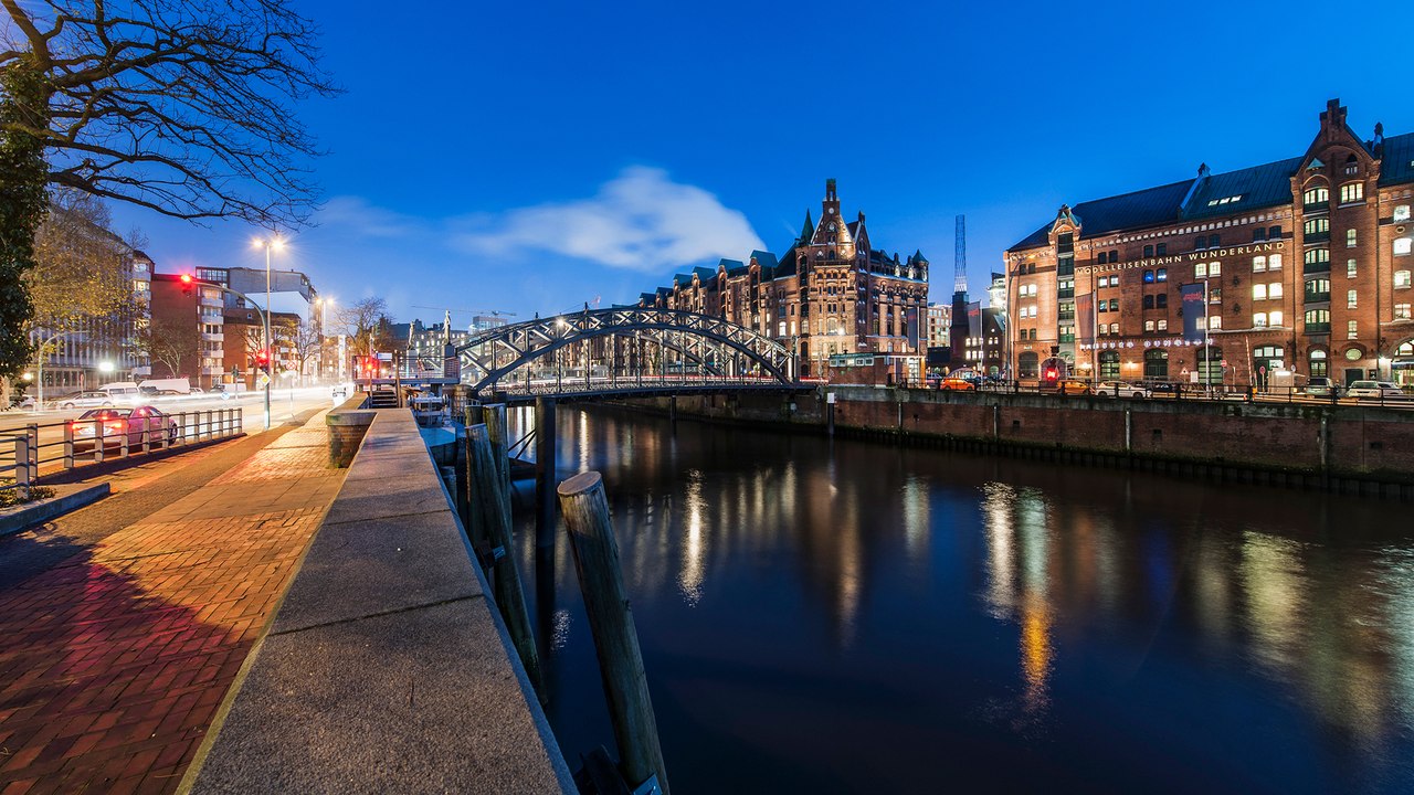 15 Beautiful Towns Where the Streets Are Made of Water