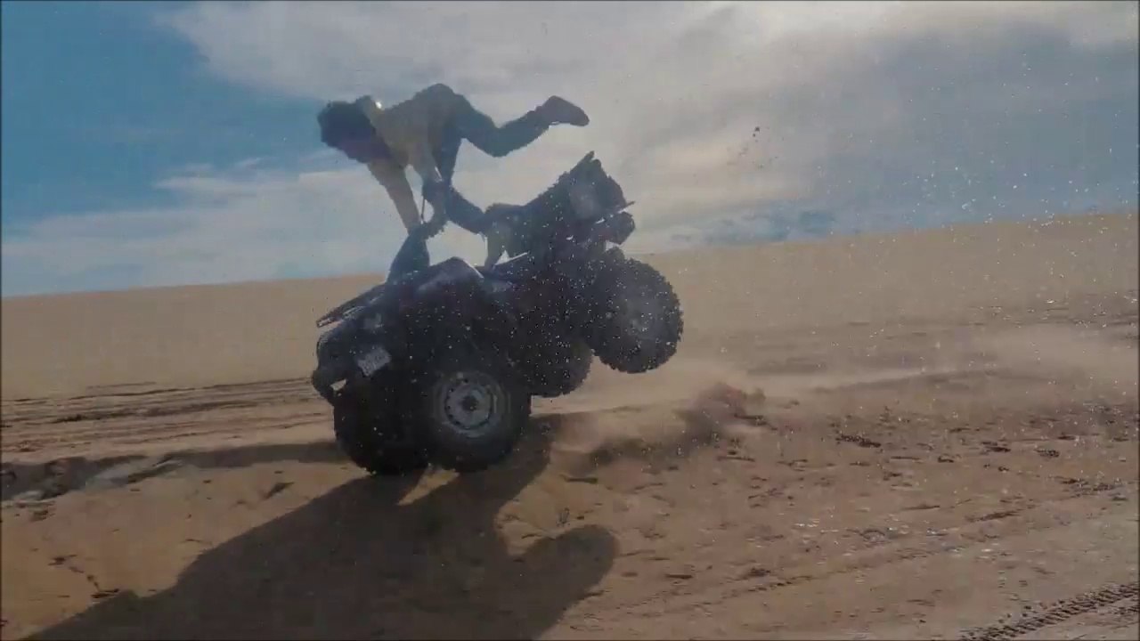 Le rappeur Rilès se prend une gamelle énorme en Quad en plein tournage de son clip Pesetas...