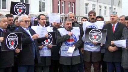 Öğrencilerinin dalga geçtiği öğretmene meslektaşları sahip çıktı