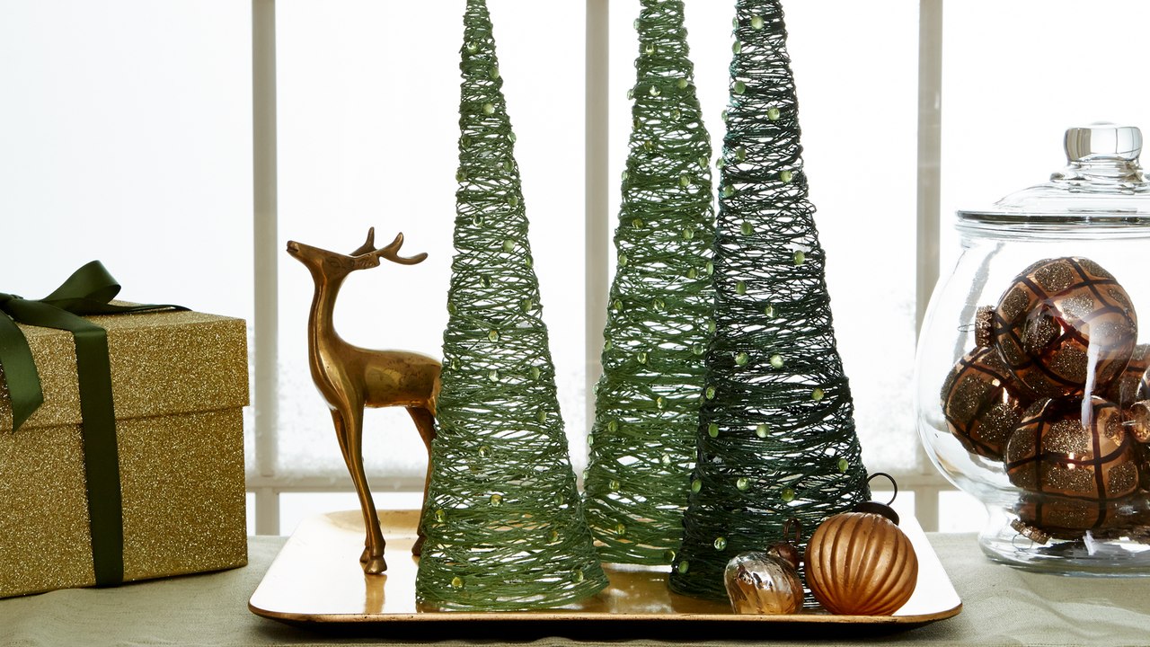 How to Create a Thread Christmas Tree