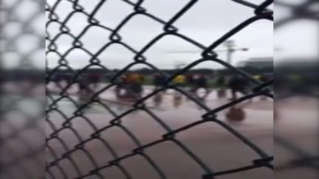 Maç Olaylı Bitti... Futbolcular ve Taraftarlar, Futbolculara Saldırdı